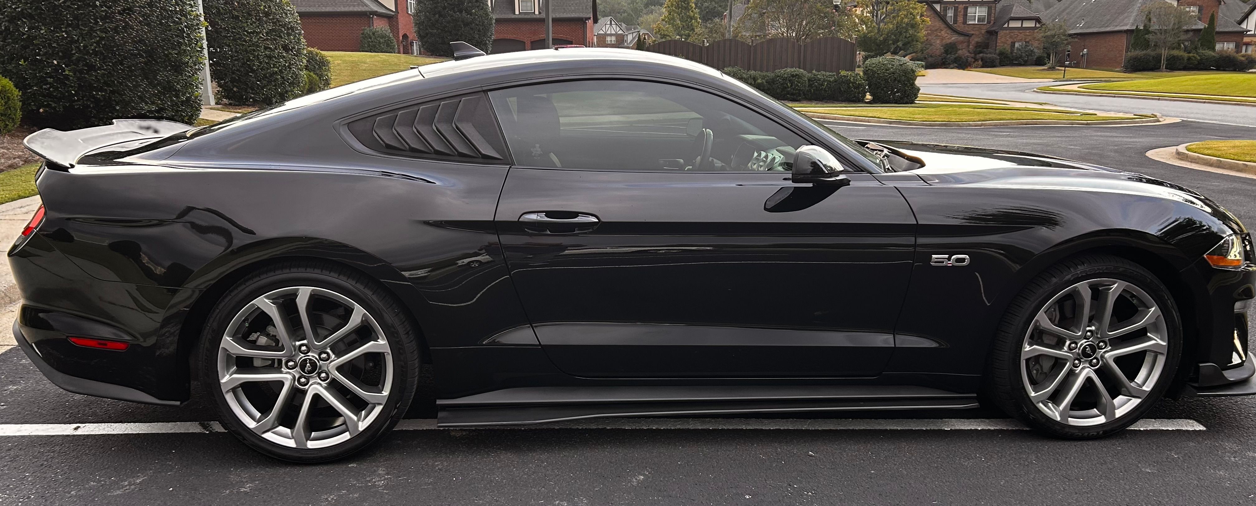 Used 2020 Ford Mustang GT Premium w/ Equipment Group 401A RWD image 5