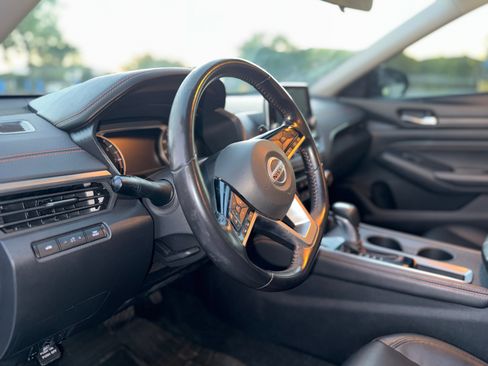 Used 2020 Nissan Altima 2.5 SR image 11