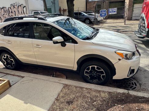 Used 2016 Subaru Crosstrek 2.0i Limited image 1
