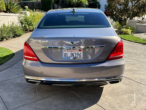 Used 2019 Genesis G90 5.0 Ultimate image 5