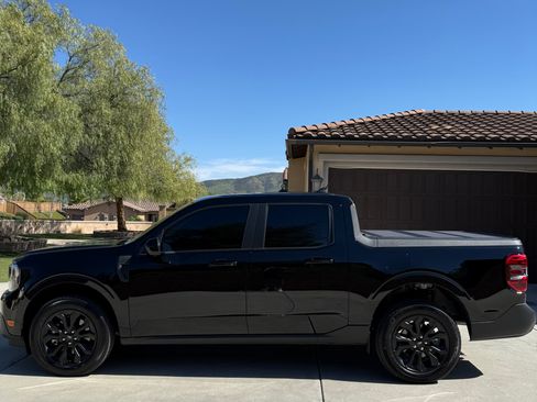 Used 2024 Ford Maverick Lariat w/ Black Appearance Package image 10