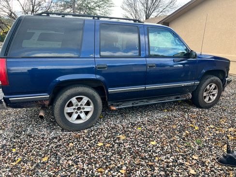 Used 1997 Chevrolet Tahoe 4WD image 2