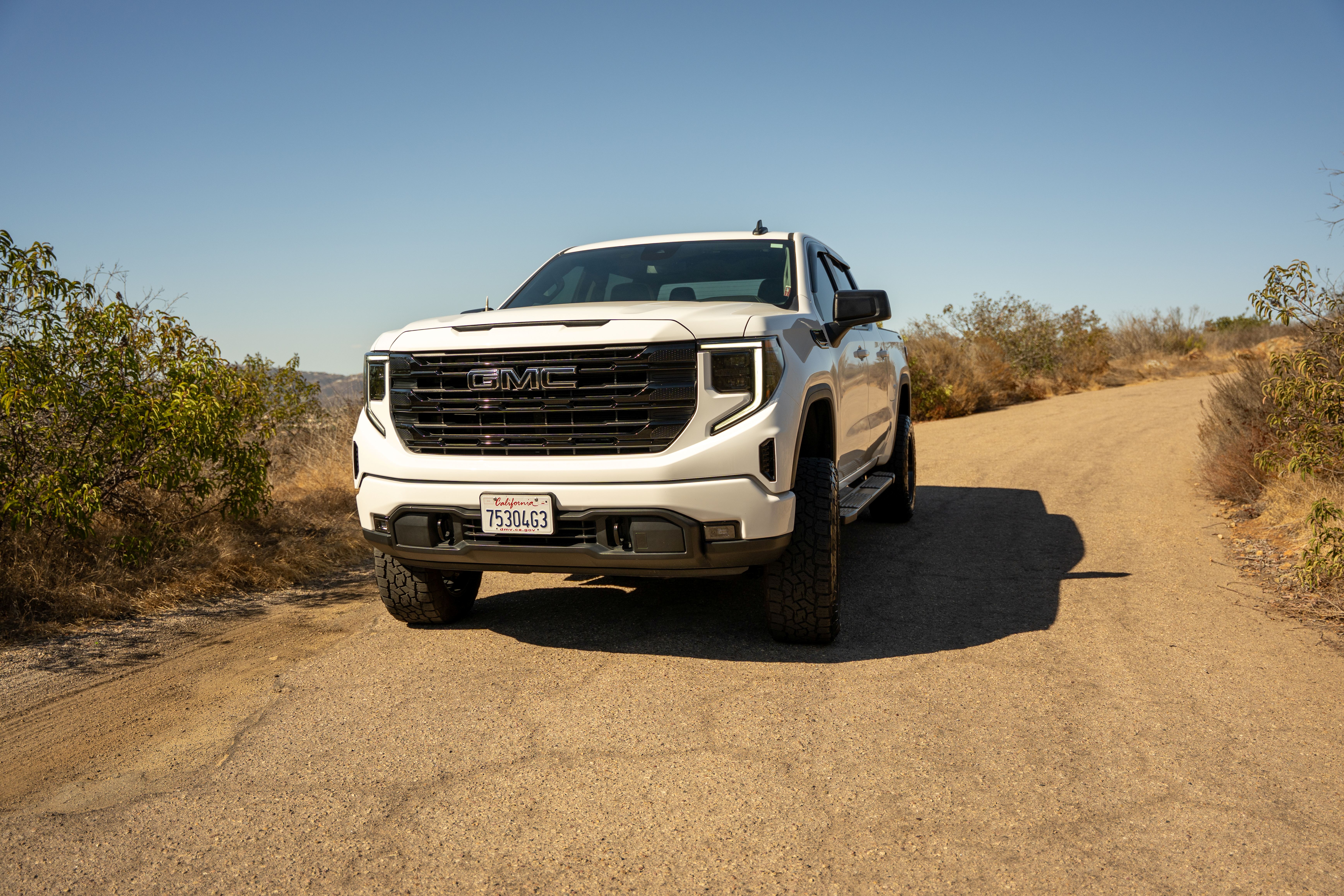 Used 2022 GMC Sierra 1500 Elevation w/ LPO, Elevation Black Package AWD/4WD image 5