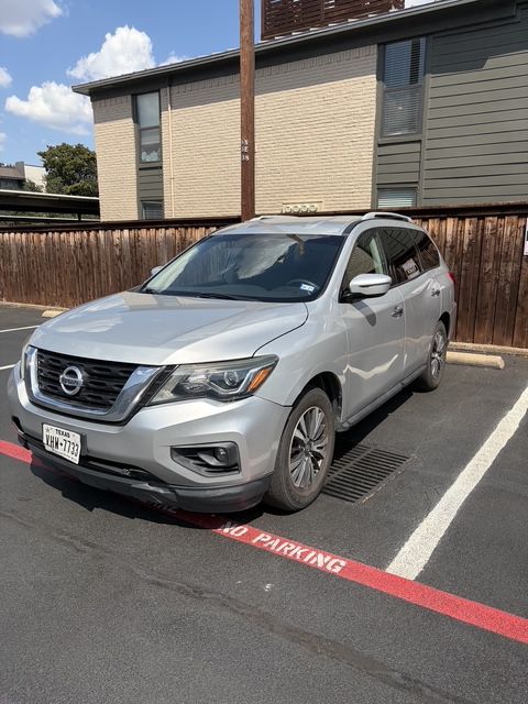 Used 2017 Nissan Pathfinder SV FWD image 1