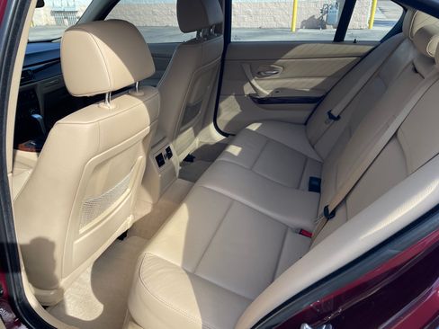 Used 2009 BMW 328i xDrive Sedan image 9