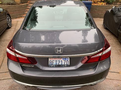 Used 2017 Honda Accord LX image 6
