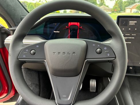 Used 2023 Tesla Model S Plaid AWD/4WD image 19