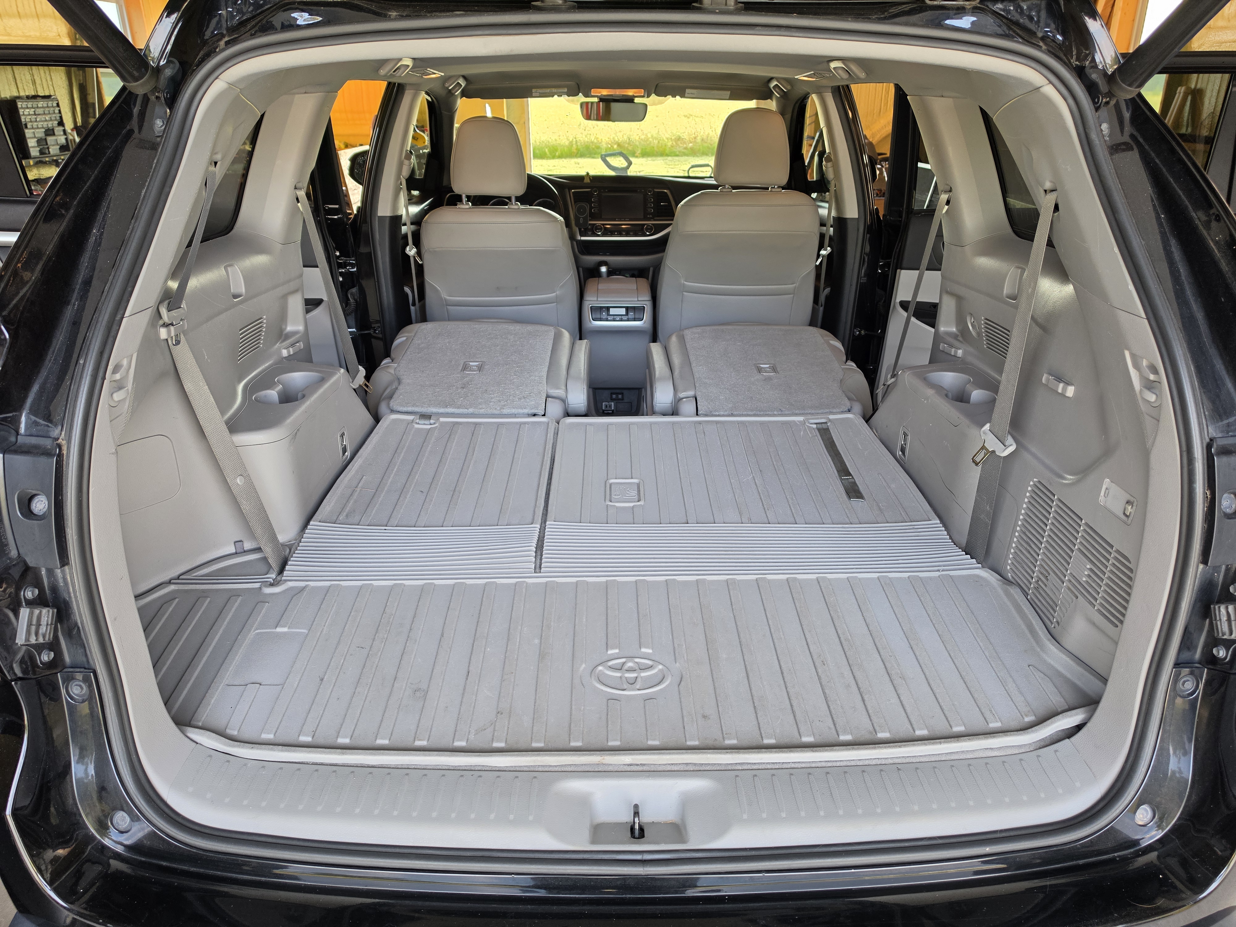 Used 2019 Toyota Highlander XLE AWD/4WD image 8