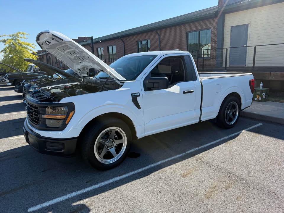 Used 2025 Ford F150 XL RWD image 4