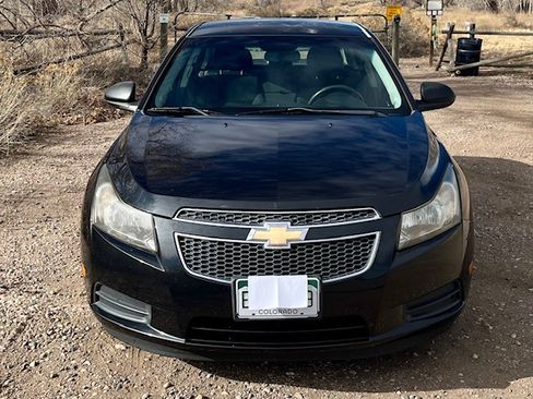 Used 2011 Chevrolet Cruze Eco image 2
