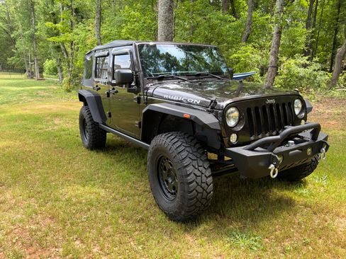 Used 2013 Jeep Wrangler Unlimited Rubicon w/ Max Tow Pkg AWD/4WD image 1