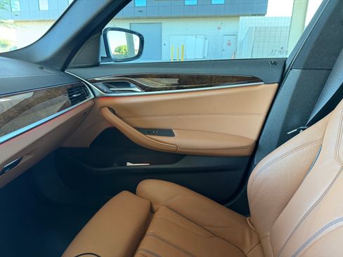 Used 2019 BMW 540i w/ Convenience Package RWD image 11