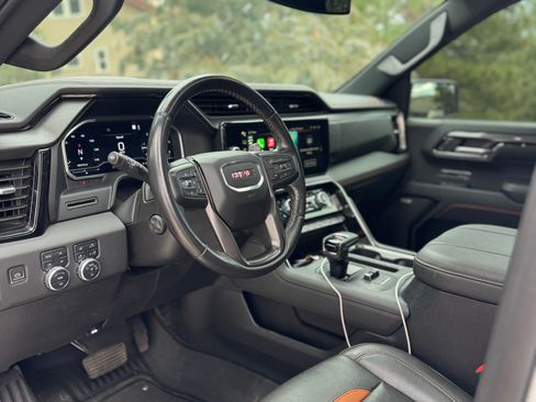 Used 2023 GMC Sierra 1500 AT4 w/ AT4 Premium Package image 9