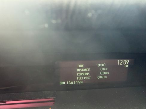 Used 2012 Toyota Prius Two image 11