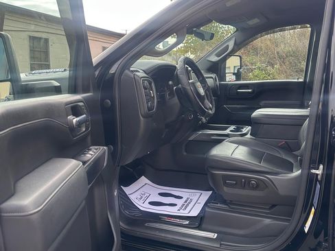 Used 2023 Chevrolet Silverado 2500 LTZ w/ LTZ Plus Package image 12