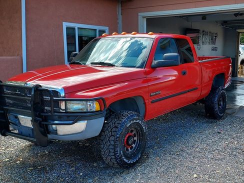 Used 2001 Dodge Ram 2500 Truck 4x4 Quad Cab image 1