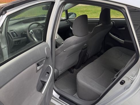 Used 2010 Toyota Prius Three image 6