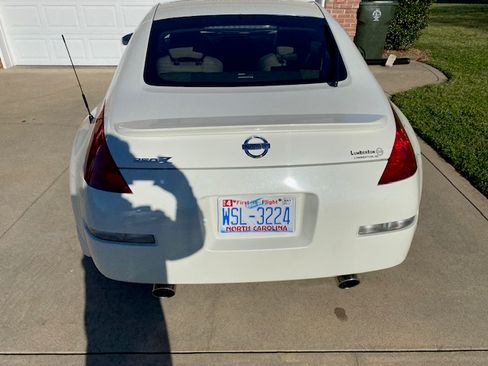 Used 2004 Nissan 350Z Touring w/ Aerodynamics Pkg image 8