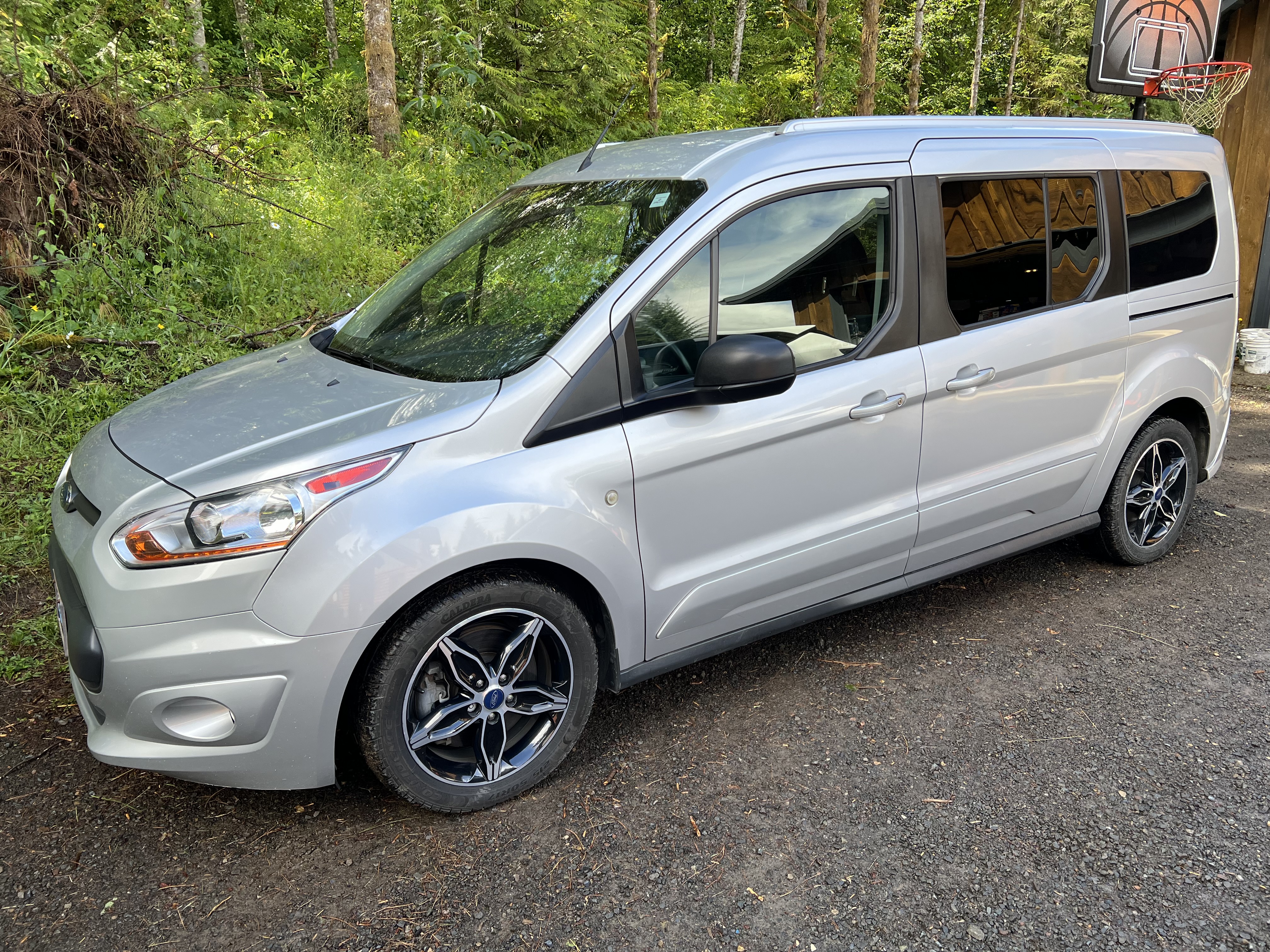 Used 2018 Ford Transit Connect XLT FWD image 2