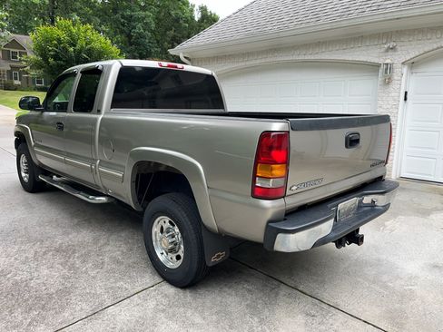 Used 2001 Chevrolet Silverado 2500 LS RWD image 4