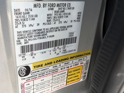 Used 2016 Lincoln Navigator Select image 5