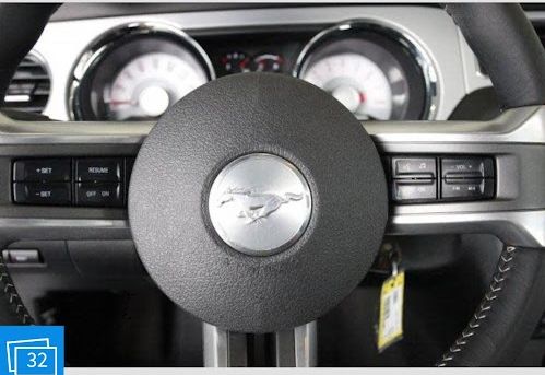 Used 2012 Ford Mustang Premium RWD image 28