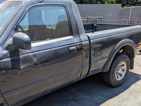 Used 2003 Ford Ranger XL RWD image 2