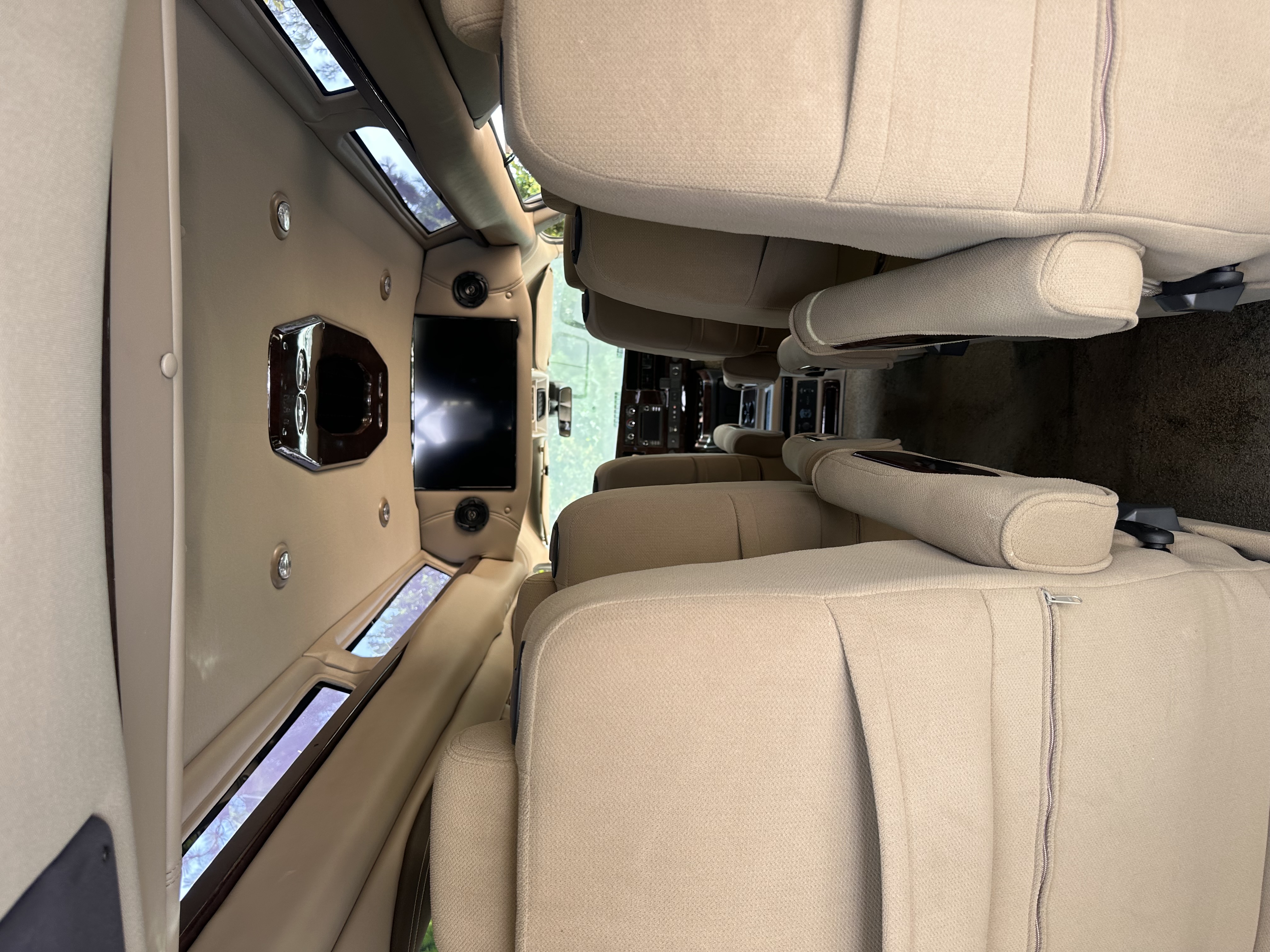 Used 2019 Chevrolet Express 2500 Extended RWD image 7