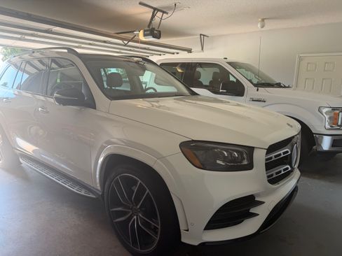 Used 2021 Mercedes-Benz GLS 580 4MATIC image 8