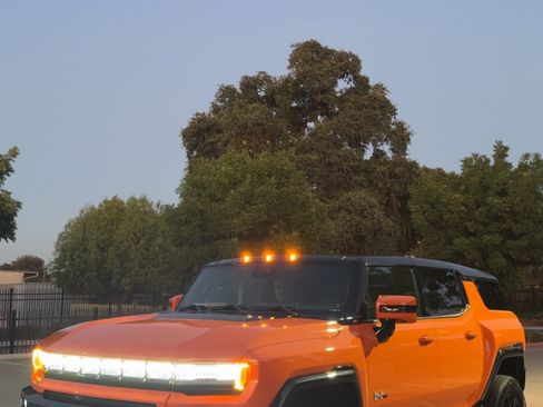 Used 2024 GMC Hummer EV 2X image 8