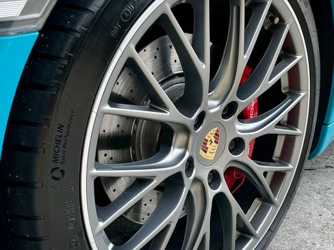 Used 2017 Porsche 911 Carrera S image 15