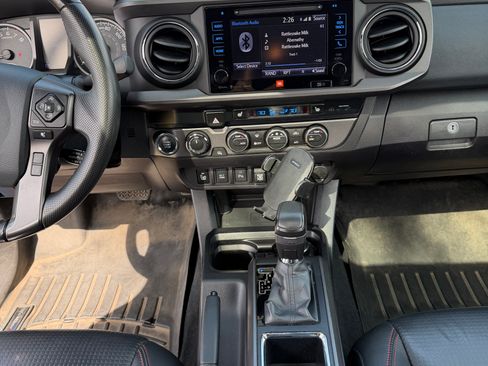 Used 2019 Toyota Tacoma TRD Pro AWD/4WD image 18