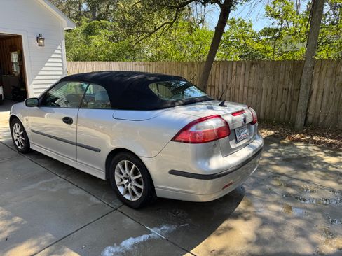 Used 2005 Saab 9-3 Arc FWD image 11