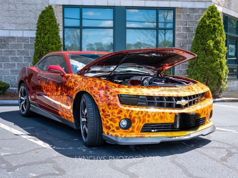 Used 2010 Chevrolet Camaro SS w/ LPO, Ground Effects Package image 2