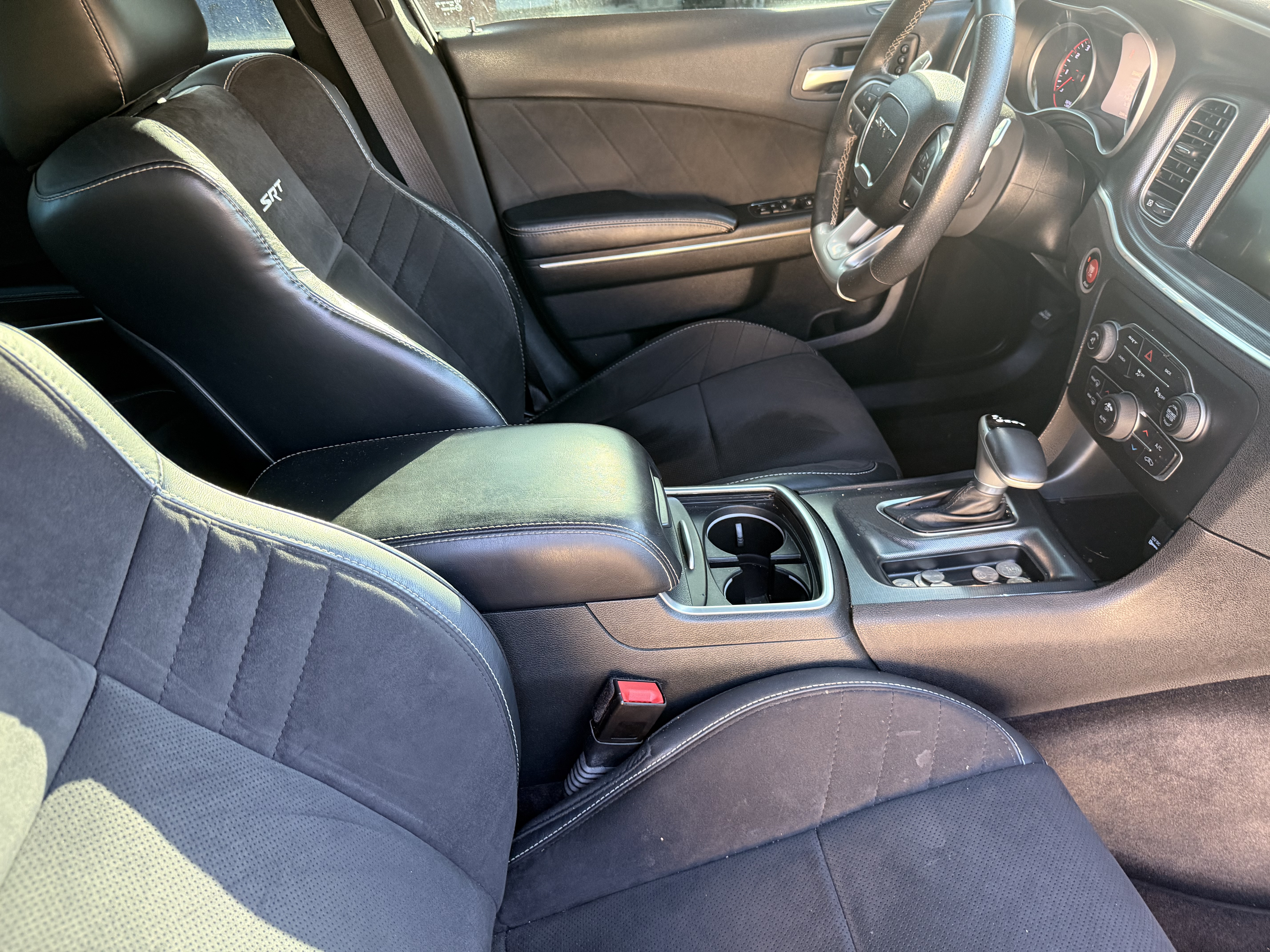 Used 2015 Dodge Charger SRT RWD image 9