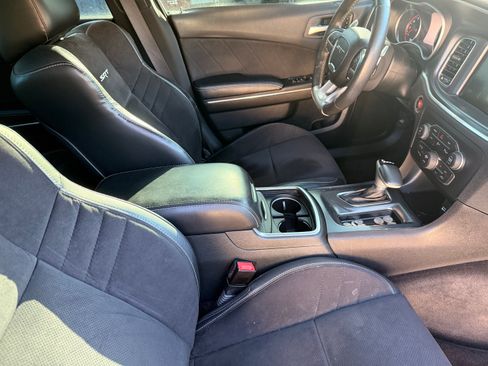 Used 2015 Dodge Charger SRT RWD image 9