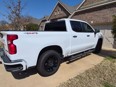 Used 2021 Chevrolet Silverado 1500 Custom w/ Rally Edition image 3