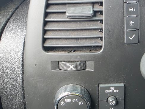 Used 2011 GMC Sierra 1500 SLE image 10