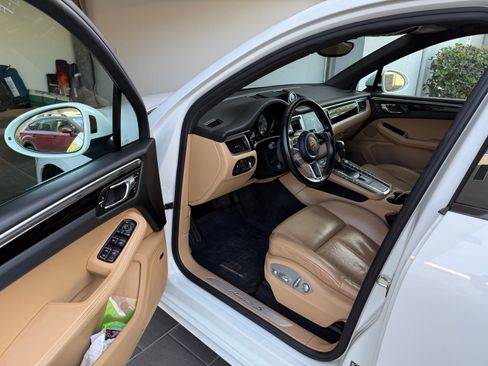 Used 2017 Porsche Macan S image 17