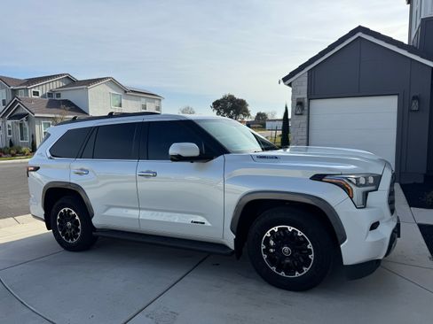 Used 2023 Toyota Sequoia Limited w/ TRD Off-Road Package image 1