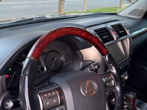 Used 2016 Lexus GX 460 w/ Premium Package image 6