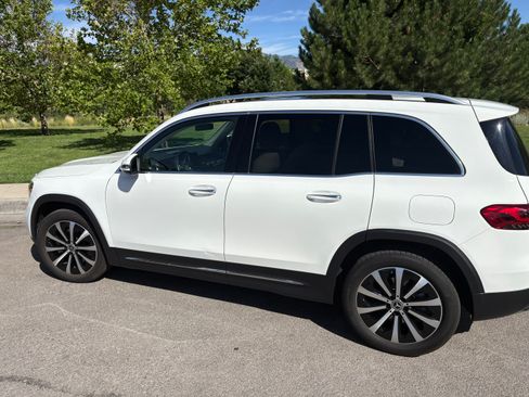 Used 2022 Mercedes-Benz GLB 250 4MATIC image 4
