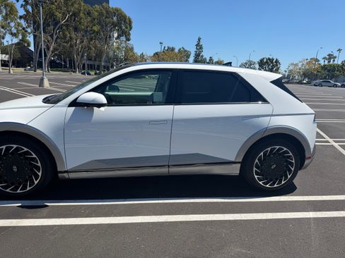 Used 2024 Hyundai Ioniq 5 Limited AWD/4WD image 4