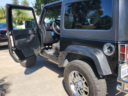 Used 2012 Jeep Wrangler Sport AWD/4WD image 6