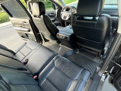 Used 2021 Toyota Tundra Platinum image 10