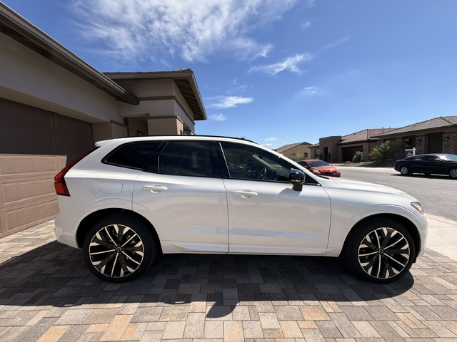 Used 2026 Volvo XC60 B5 Ultra AWD/4WD image 5