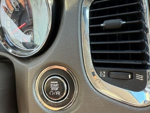 Used 2011 Dodge Durango Crew image 23