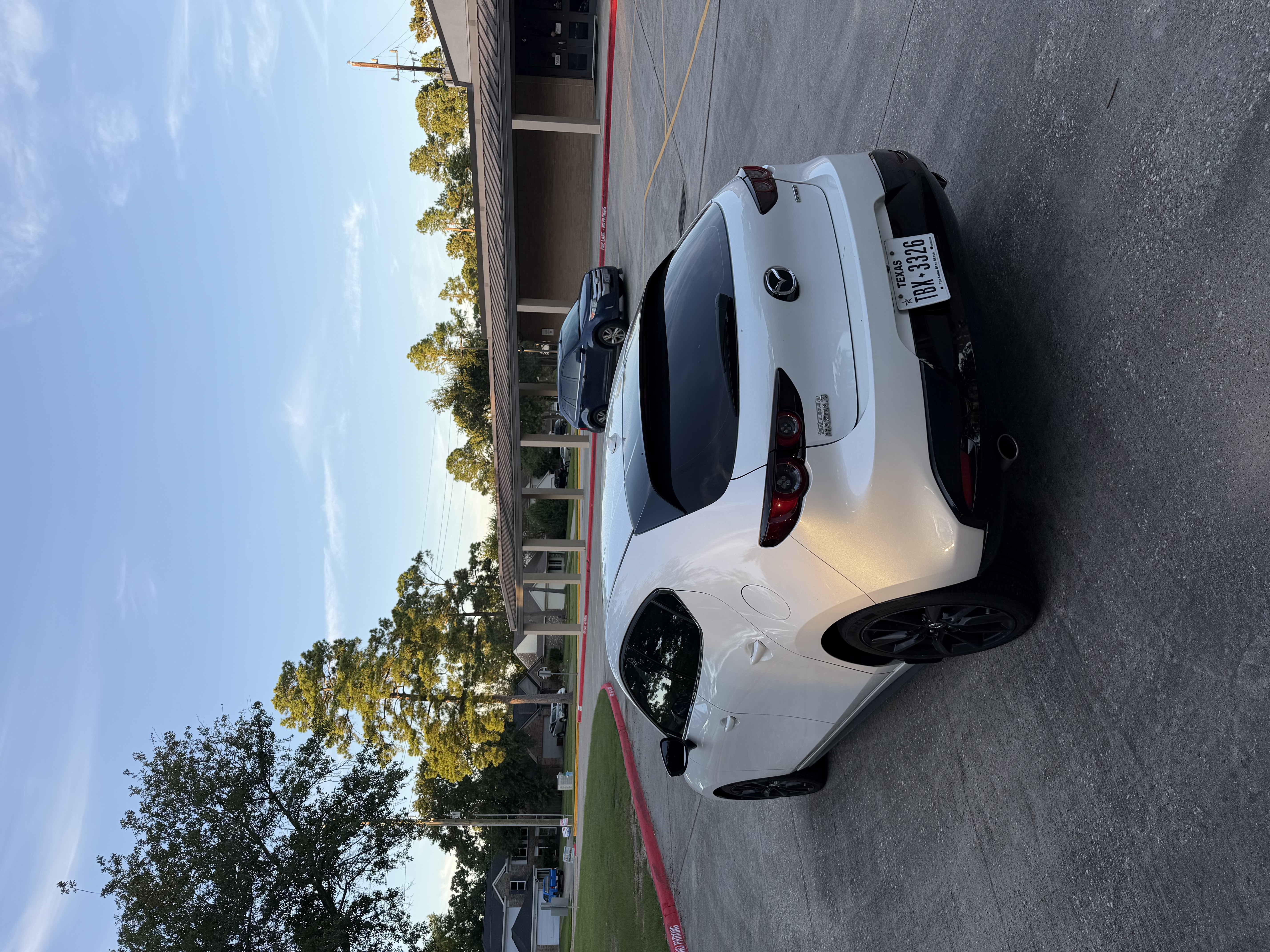 Used 2019 MAZDA MAZDA3 Hatchback w/ Premium Package FWD image 14