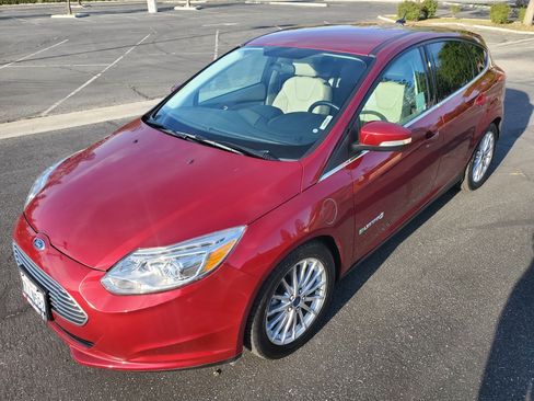 Used 2015 Ford Focus Electric Hatchback FWD image 1