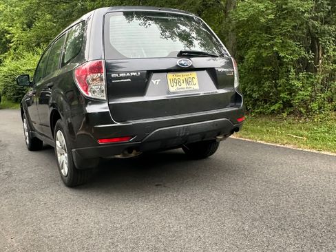 Used 2010 Subaru Forester 2.5X AWD/4WD image 5